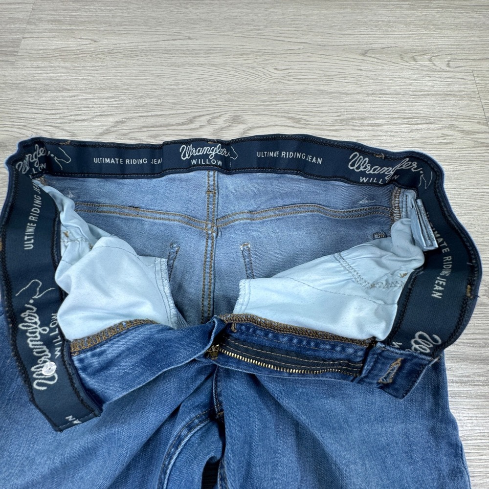 Wrangler Women's Ultimate Riding Jeans Willow Bootcut Blue Denim 30x38 Stretch - Picture 7 of 12